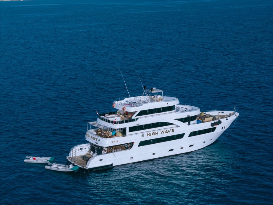 M/Y High Wave yacht on the Red Sea